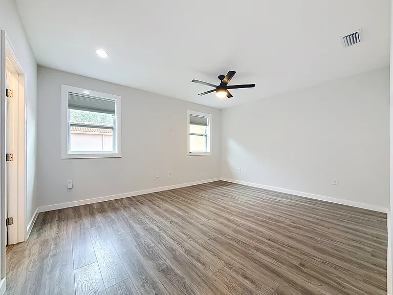 1956 Freedom Dr — Photo 35