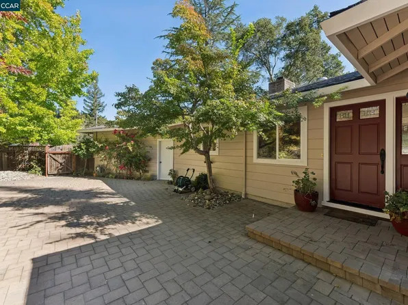 11 Altamount Dr, Orinda, CA 94563