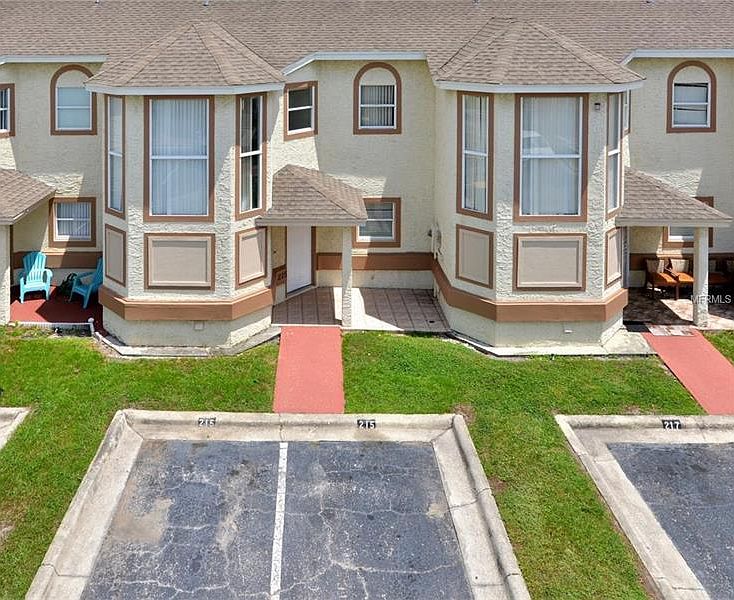 1st image of 215 Dawn Ct