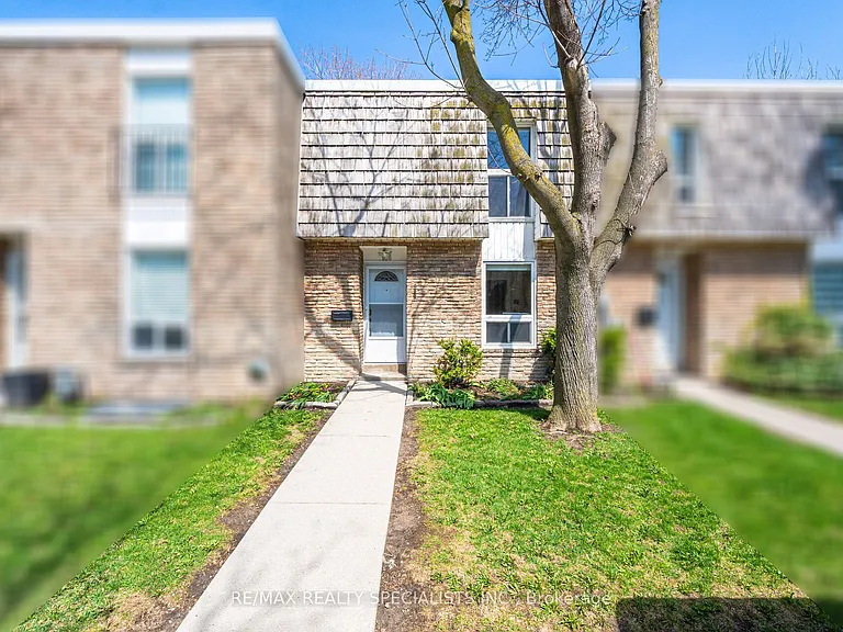 701 Burnhamthorpe Rd #106 — Photo 2