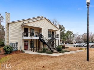 563 Windchase Ln, Stone Mountain, GA