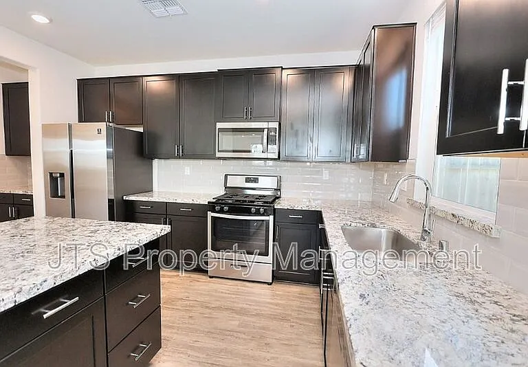 3217 Sunny Gate Ln — Photo 26