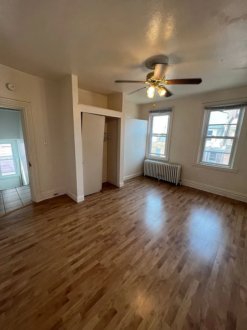 366 Meyran ave — Photo 3