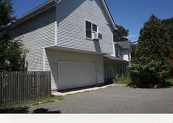 4th image of 17 Ocean Blvd