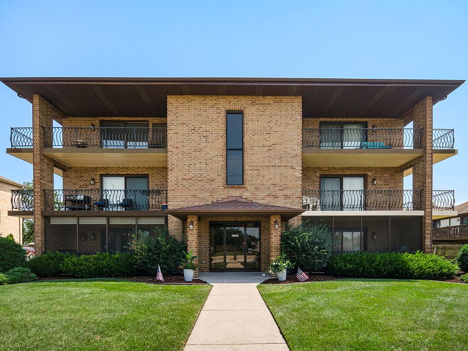 1st image of 17979 Oak Park Ave APT 1N