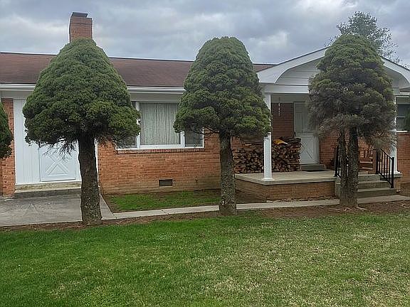 View from front yard
