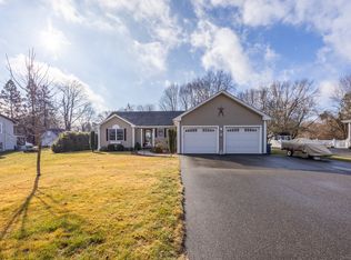 59 Pond Hill Rd, Wallingford, CT 06492