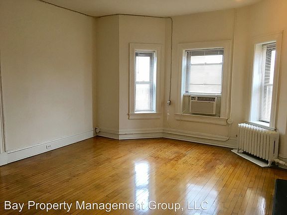 3rd image of 1301 Saint Paul St APT 55