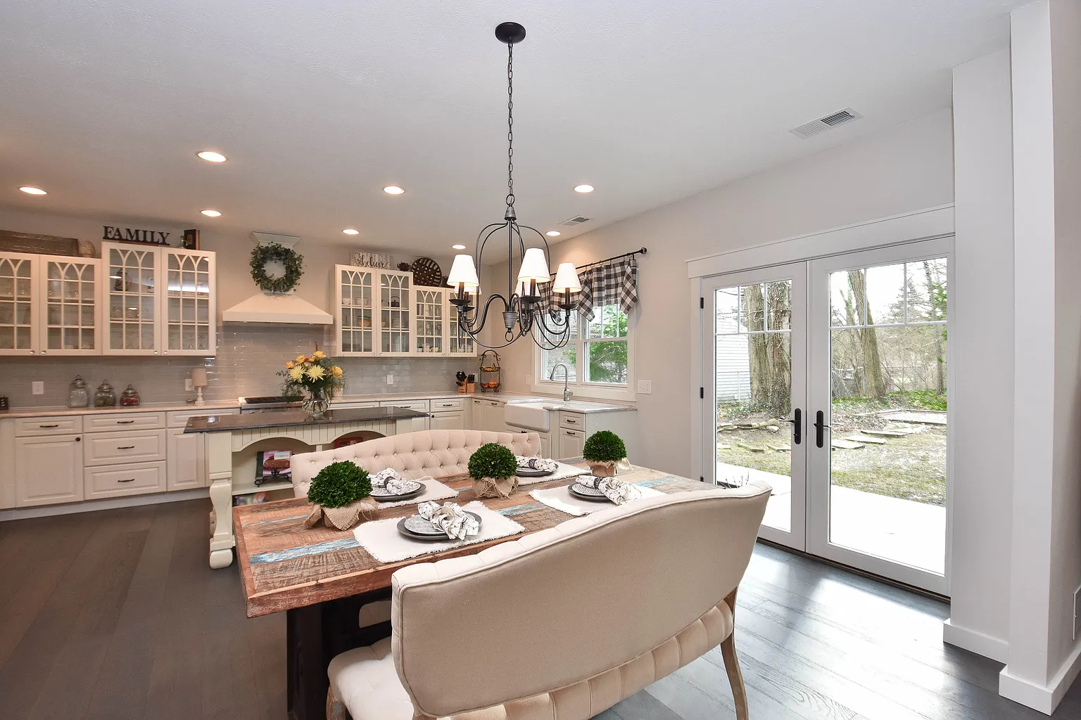29201 Wolf Rd photo 1