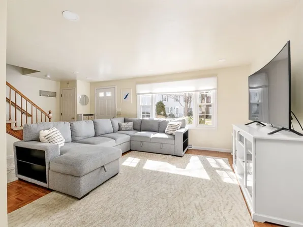 632 Washington St Unit G5, Braintree, MA 02184