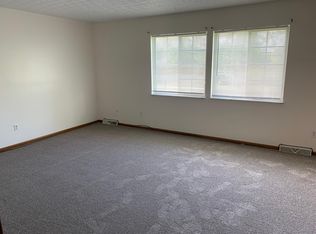 2566 Graham Rd, Stow, OH 44224