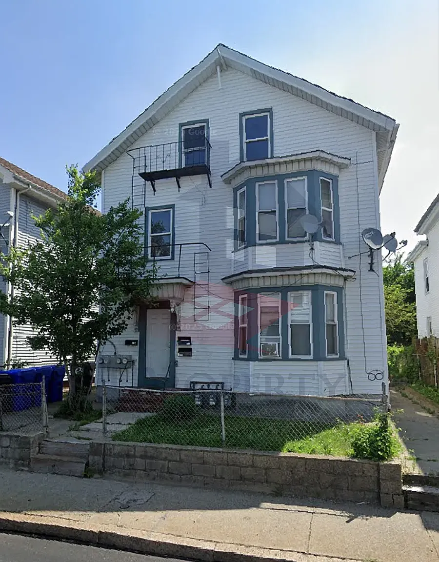 2 bed, $1,600 — Photo 1