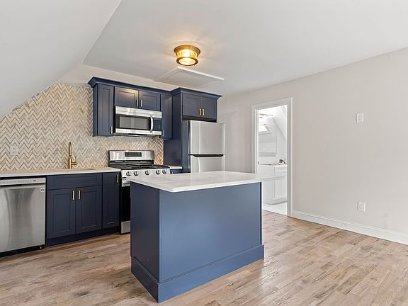 2nd image of 269 Humphrey St #2RF