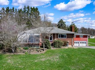 349 Dinnerbell Rd, Butler, PA 16002