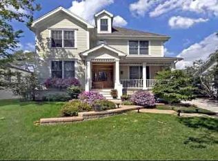 812 S Madison St, Hinsdale, IL 60521