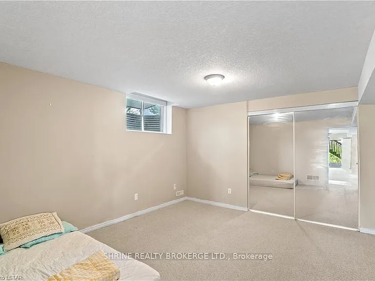 1841 Foxwood Ave #UPPER — Photo 31
