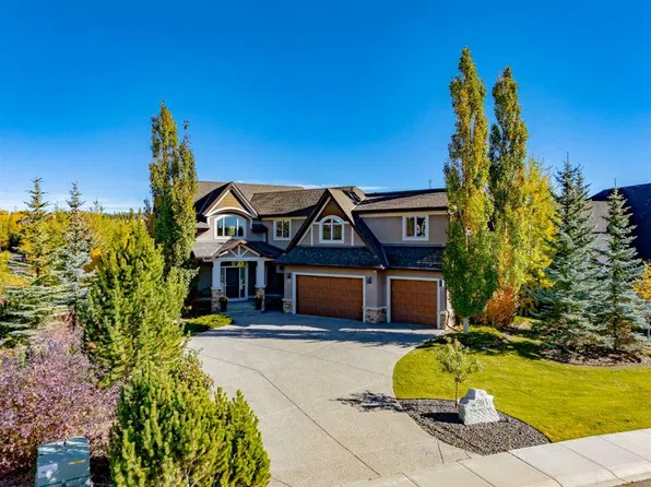 206 SE Waterside Ct, Rocky View County, AB T3L 0C9