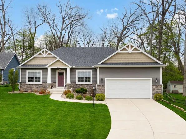 4376 Garden Oak Dr, South Bend, IN 46628