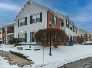 32 Moore Ln APT 16, Washingtonville, NY 10992