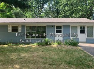 1064 Prigge Rd, Saint Louis, MO 63138