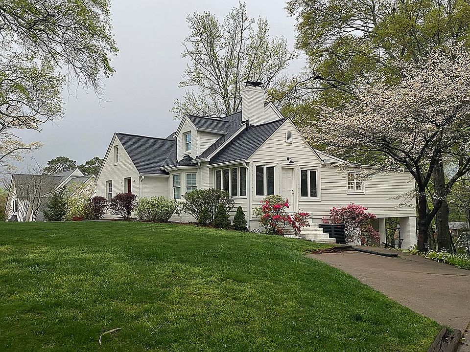 2nd image of 91 Thompson Pl