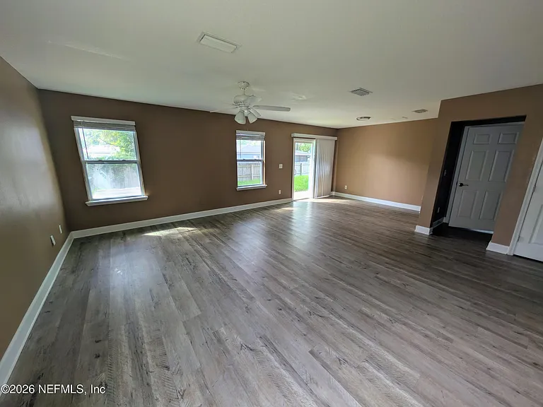 1380 Ottawa Ave — Photo 5