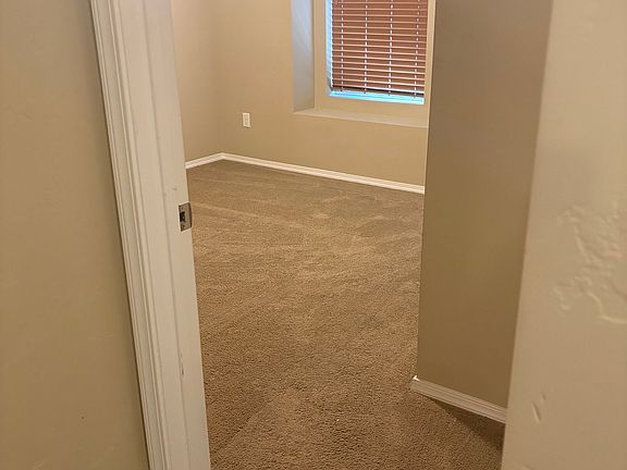 5th image of 16172 Plow Ave