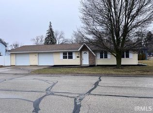 912 Phillip St, Auburn, IN 46706