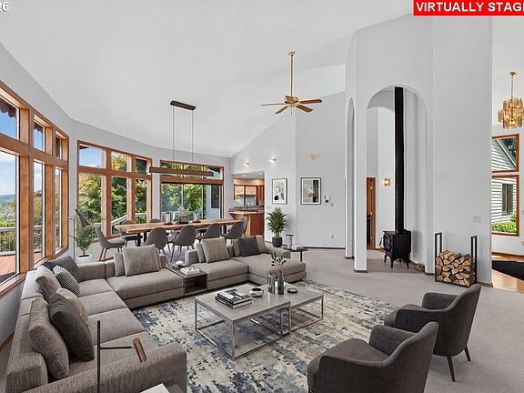 2nd image of 2846 Carriage Way