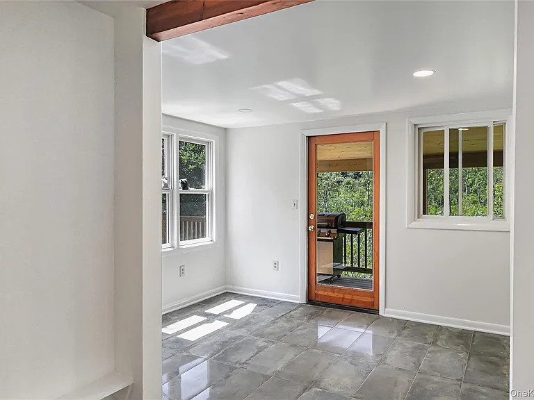 222 Bog Hollow Rd — Photo 14