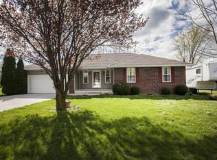 135 Dogwood Trl, Marshfield, MO 65706