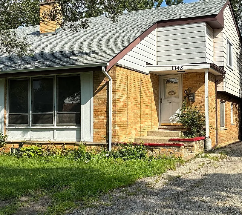 1142 Brighton Pl