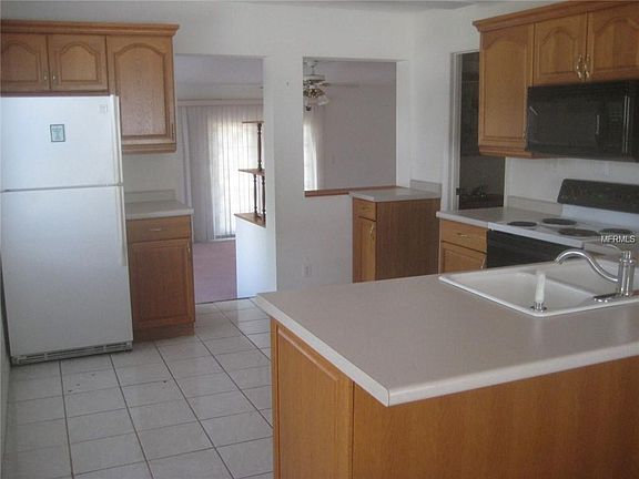 2nd image of 1056 Hiawatha Ave