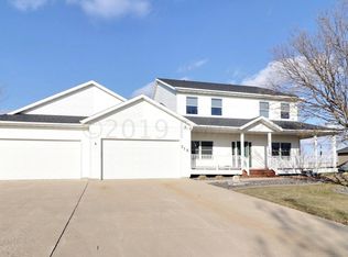 713 Riverbend Rd, Oxbow, ND 58047
