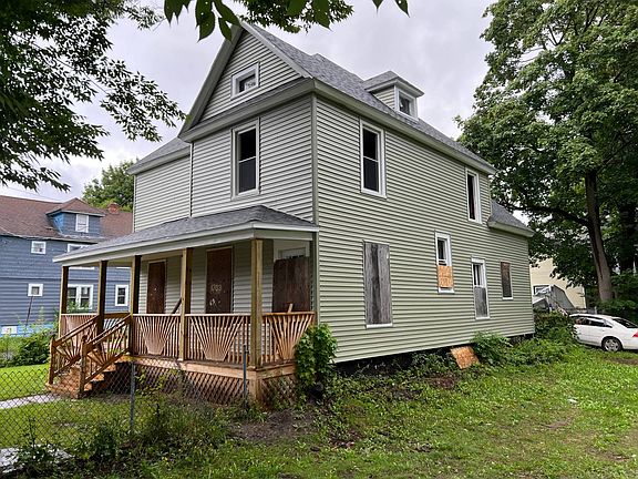 3rd image of 1703 Midland Ave