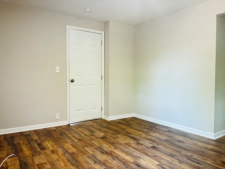 512 Wardell St — Photo 13