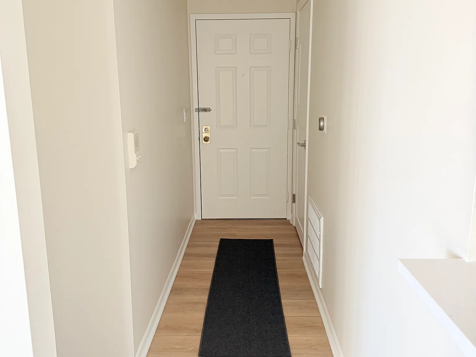 8830 Eagleview Dr — Photo 3