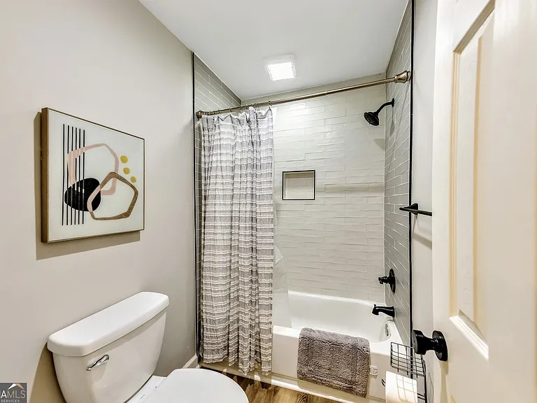 1018 Falling Valley Ct SE — Photo 16