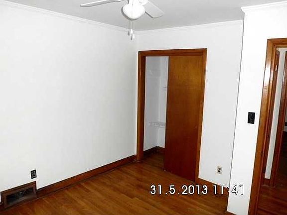 5th image of 330 Courtland Ter