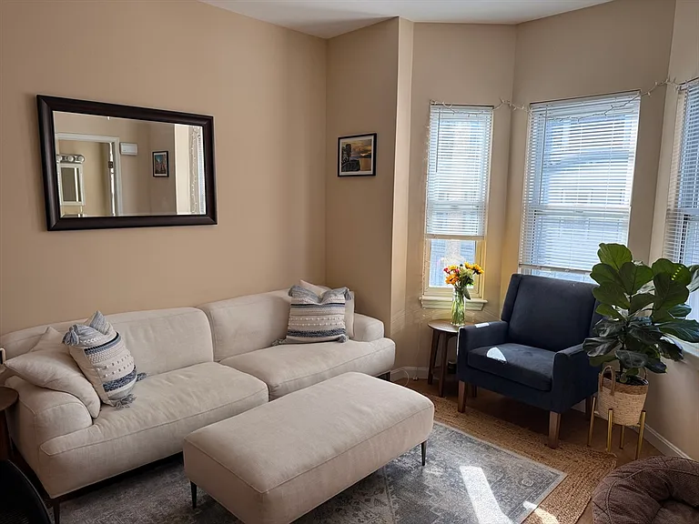 506 E 8th St #2 — Photo 1