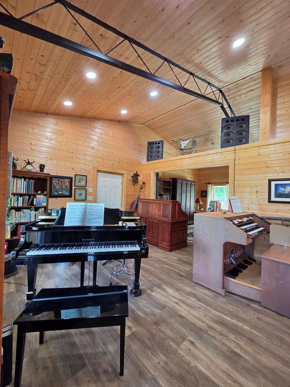 1302 Cummingsville & Sparkmantown Rd, Doyle, TN - View 3
