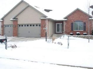 723 Anne St, Washington, IL 61571