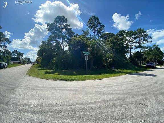 5th image of 1181 SW Hunnicut Ave