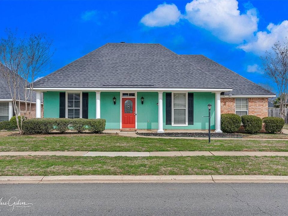1st image of 3303 Colonial Dr