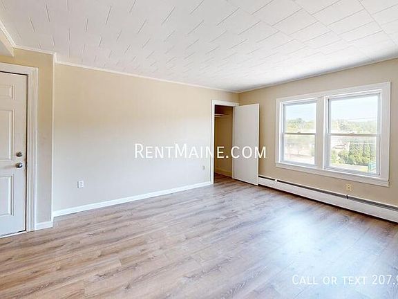 2nd image of 114 Riverside Dr Unit 2