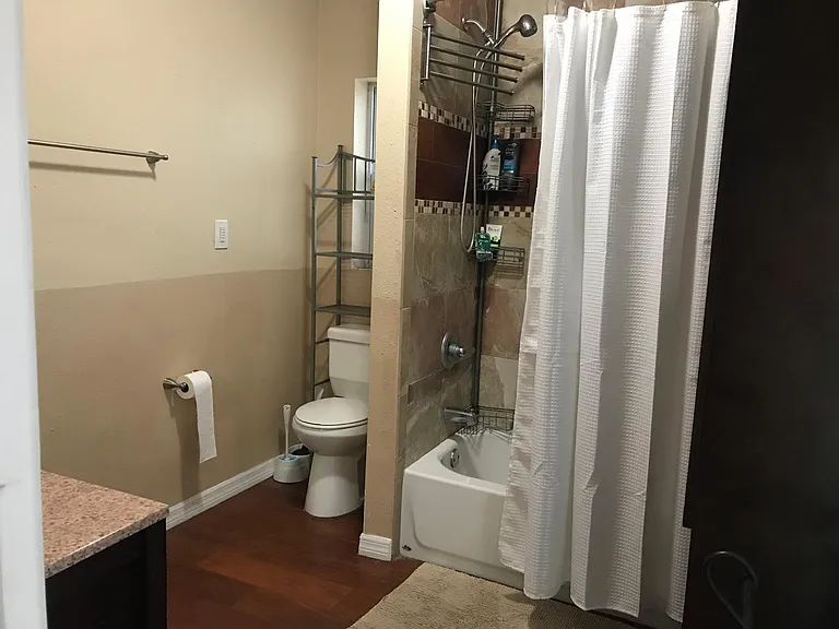 7107 N 53rd St #B — Photo 10