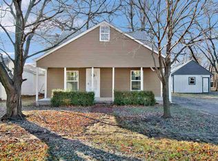 415 E Broadway Ave, Augusta, KS 67010