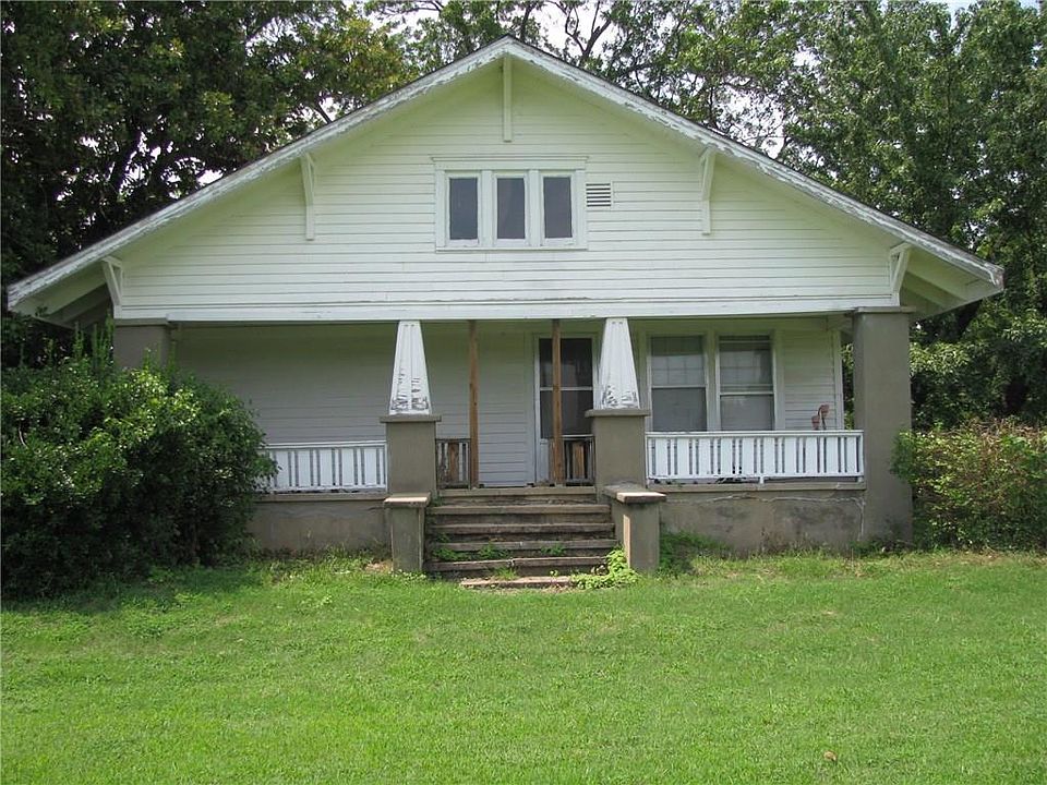 1st image of 102 S Woody Guthrie St