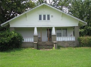 102 S Woody Guthrie St, Okemah, OK 74859