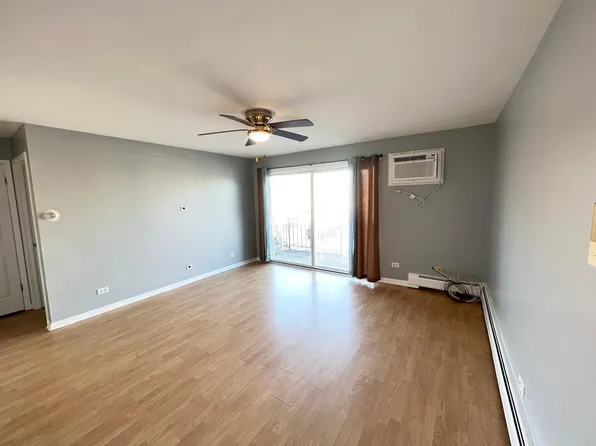 8310 47th St, Lyons, IL 60534